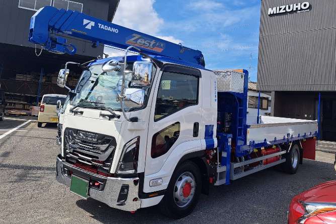 中型車両（6tユニック車）