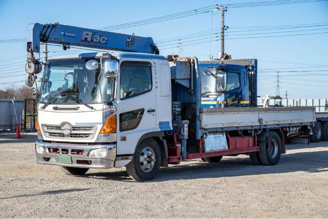 中型車両（4tユニック車）
